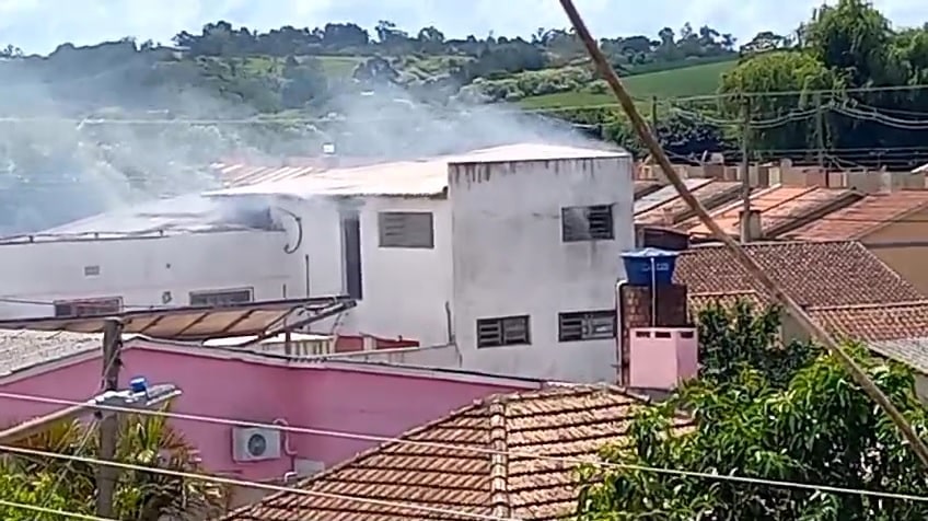 Princípio de incêndio mobiliza equipe dos Bombeiros em Camaquã