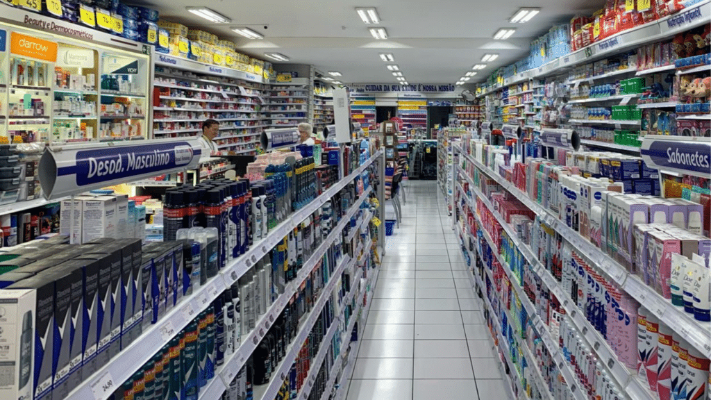 Cremers contesta legalidade de resolução que permite farmacêuticos prescreverem remédios