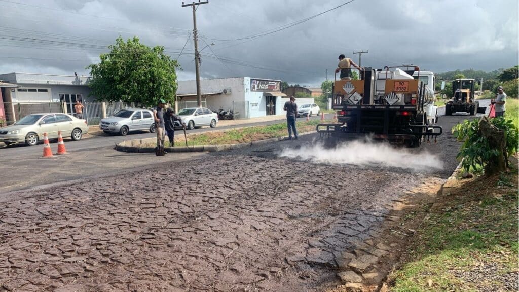 Obras asfálticas na Major João Meireles alteram fluxo do trânsito