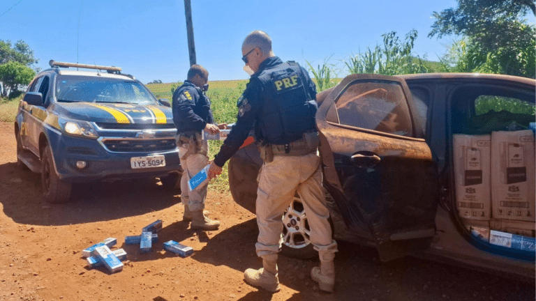 PRF apreende carga de 15 mil cigarros paraguaios contrabandeados