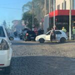 Corpo de Bombeiros controla princípio de incêndio em veículo no centro de Camaquã