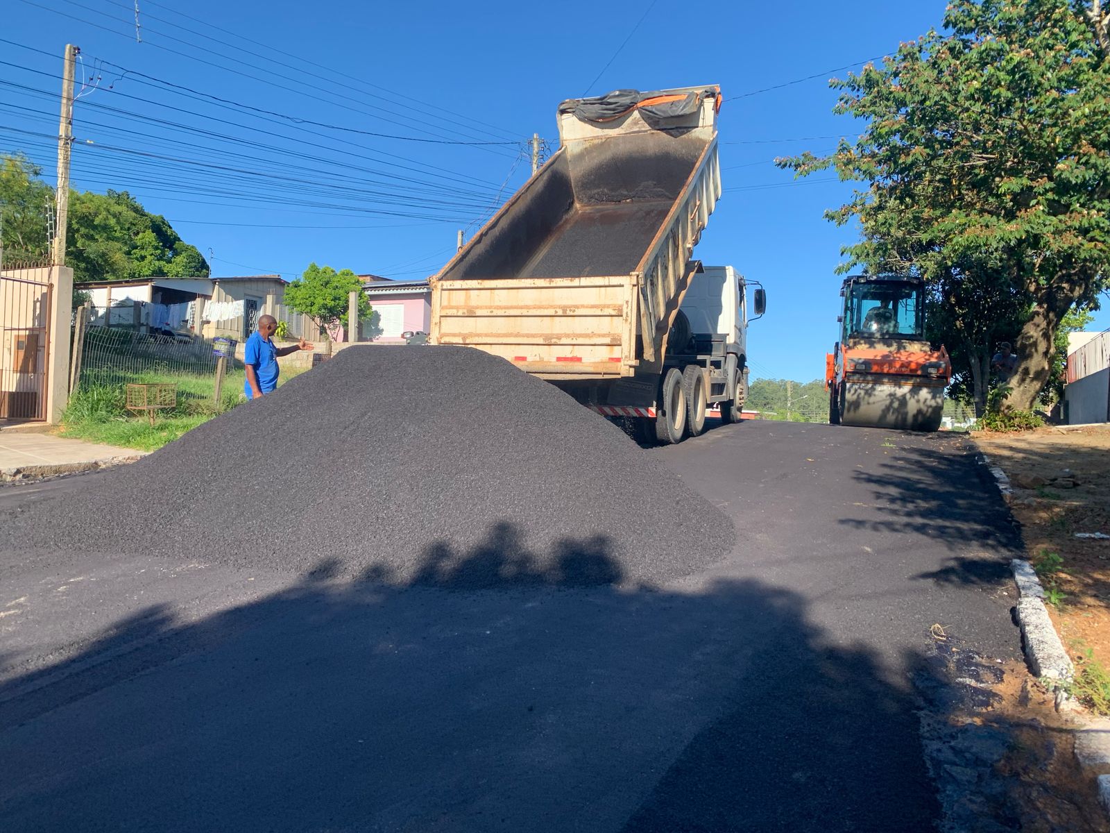 Rua Walter Kess recebe obras de asfalto em Camaquã