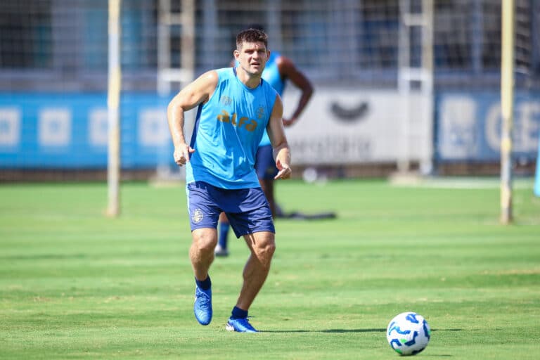 Grêmio x Atlético-MG: novos reforços e desafios para Quinteros