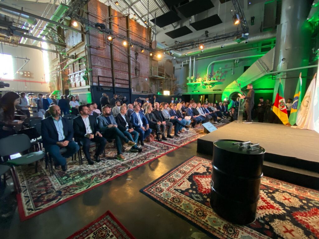 Granpal empossa nova presidência e diretoria para o biênio 2025/2026. Foto: Fábio Renner | Acústica FM