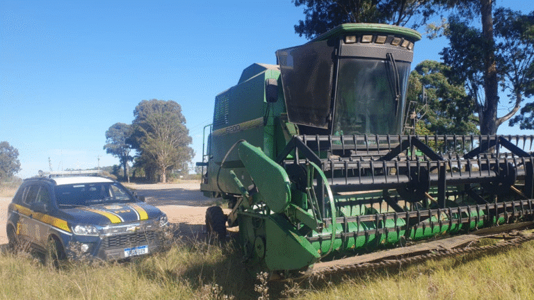 Acidente envolvendo máquina agrícola deixa duas pessoas feridas em Bagé
