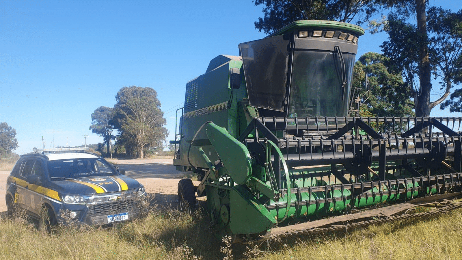 Acidente envolvendo máquina agrícola deixa duas pessoas feridas em Bagé