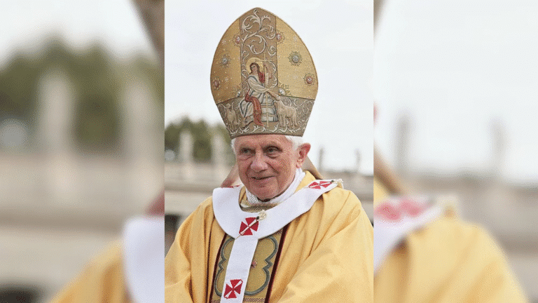 Hoje na história - 24 de abril - Bento XVI assume como Papa