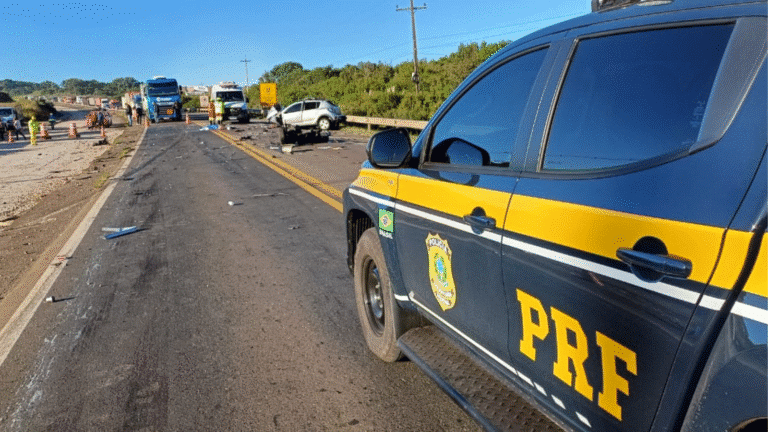 Acidente entre carro e caminhão deixa quatro mortos em Soledade