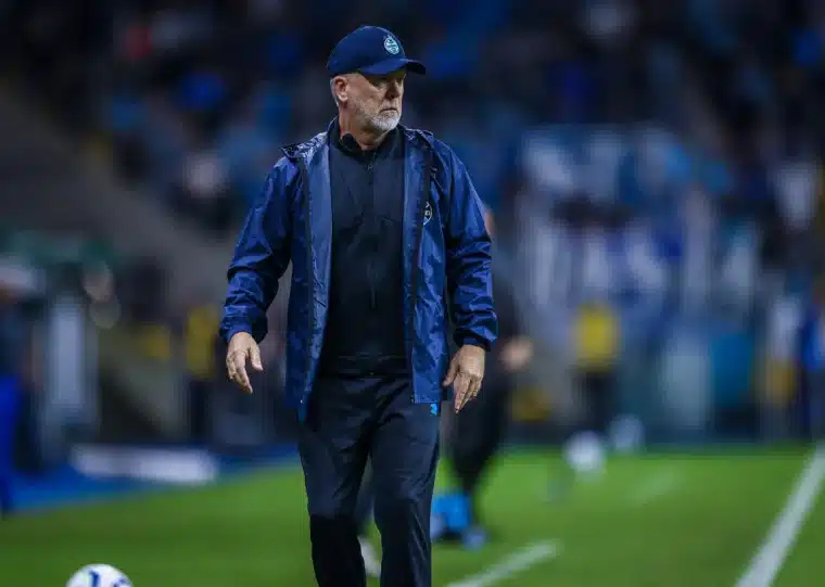Grêmio: "faltou um jogo mais lúcido", diz Mano Menezes