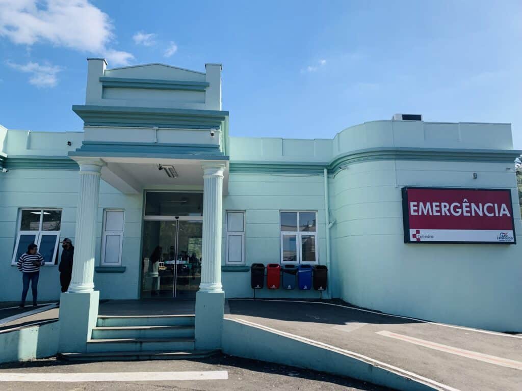 Adolescente esfaqueada pelo pai em São Leopoldo apresenta melhora no hospital