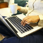 Golpes no Dia das Mães: veja como se proteger nas compras online