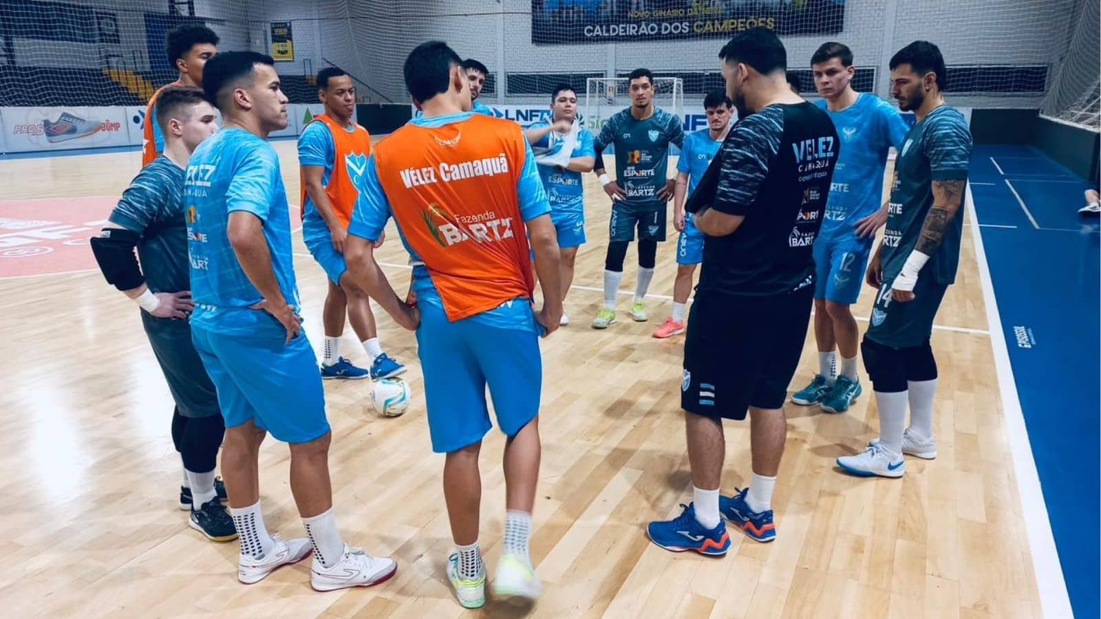 Vélez Camaquã enfrenta o Cascavel neste sábado (24) pela LNF