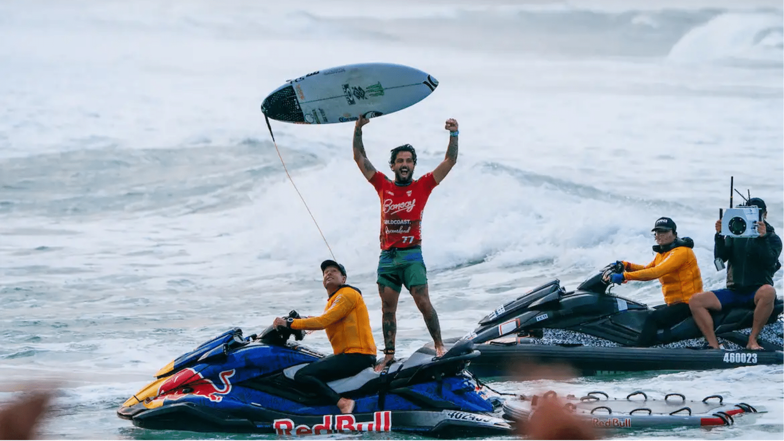 Surfe: Filipe Toleto conquista título da etapa de Gold Coast