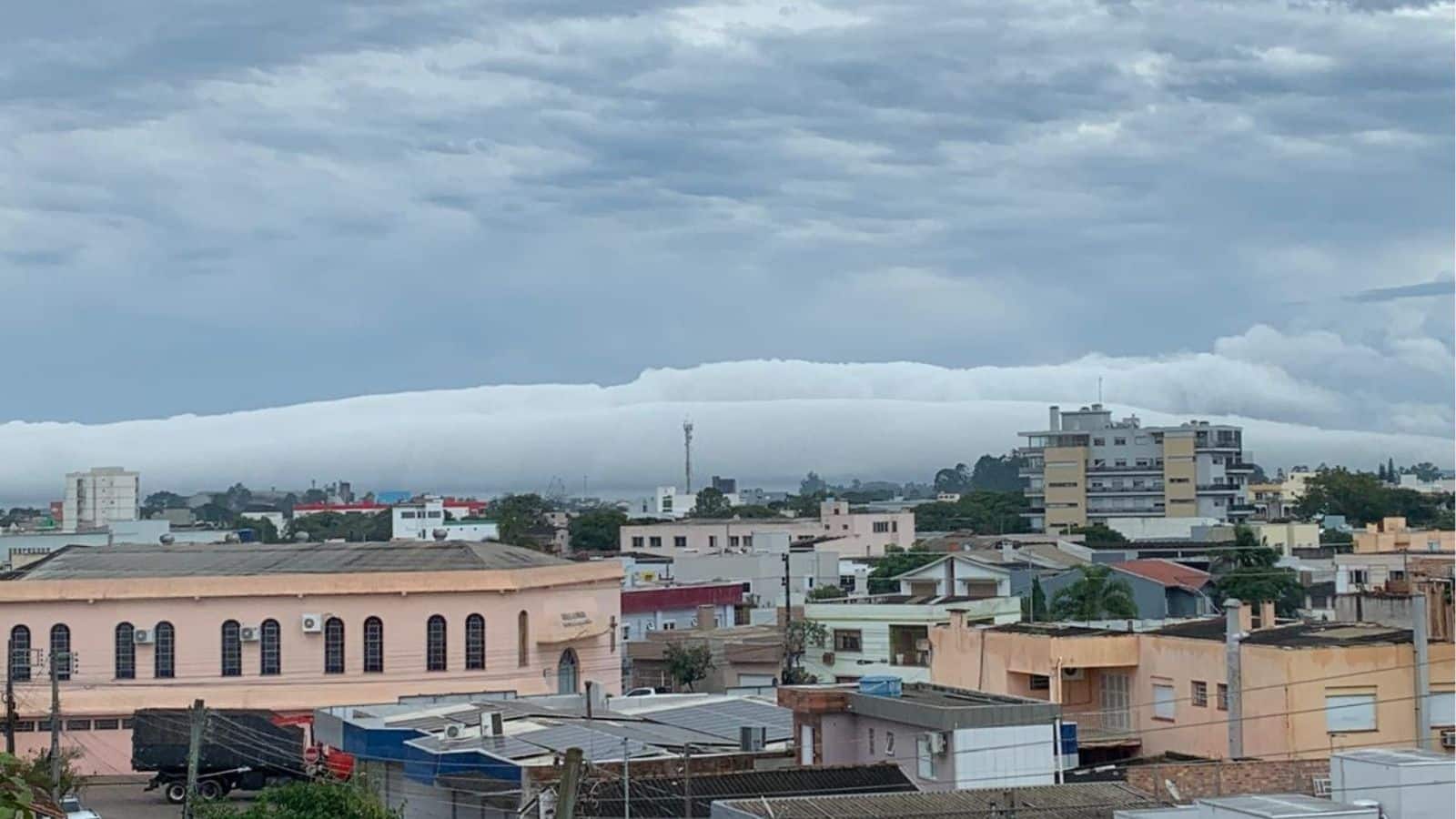 Frente fria que atinge o estado já avança na Costa Doce