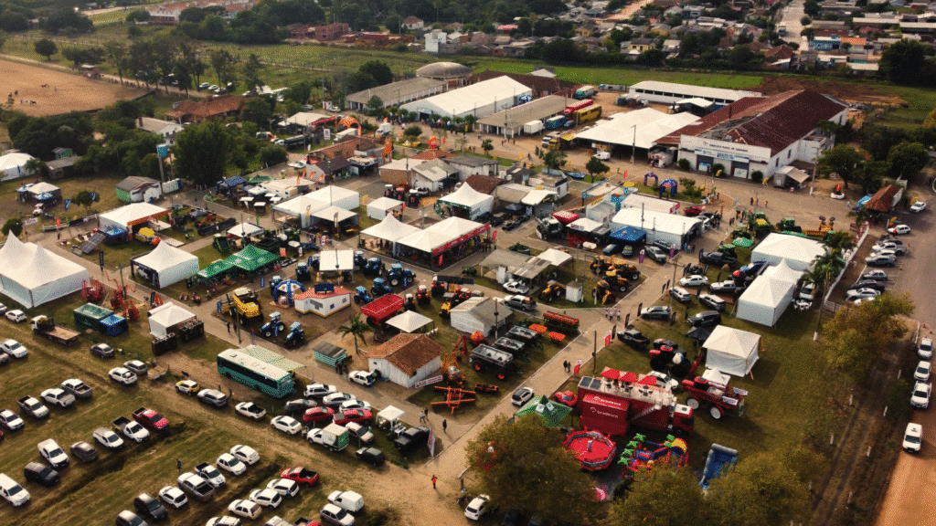 Último dia de Expocamaquã 2025: confira a programação deste domingo (18)