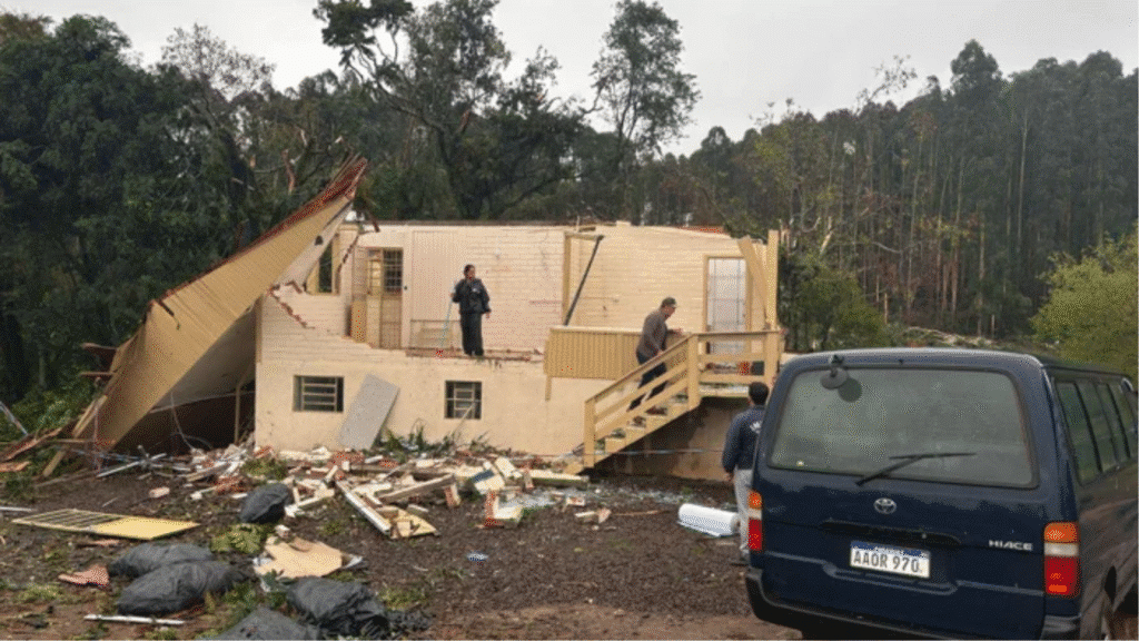 Tornado atinge 250 casas em Erval Grande no norte do RS