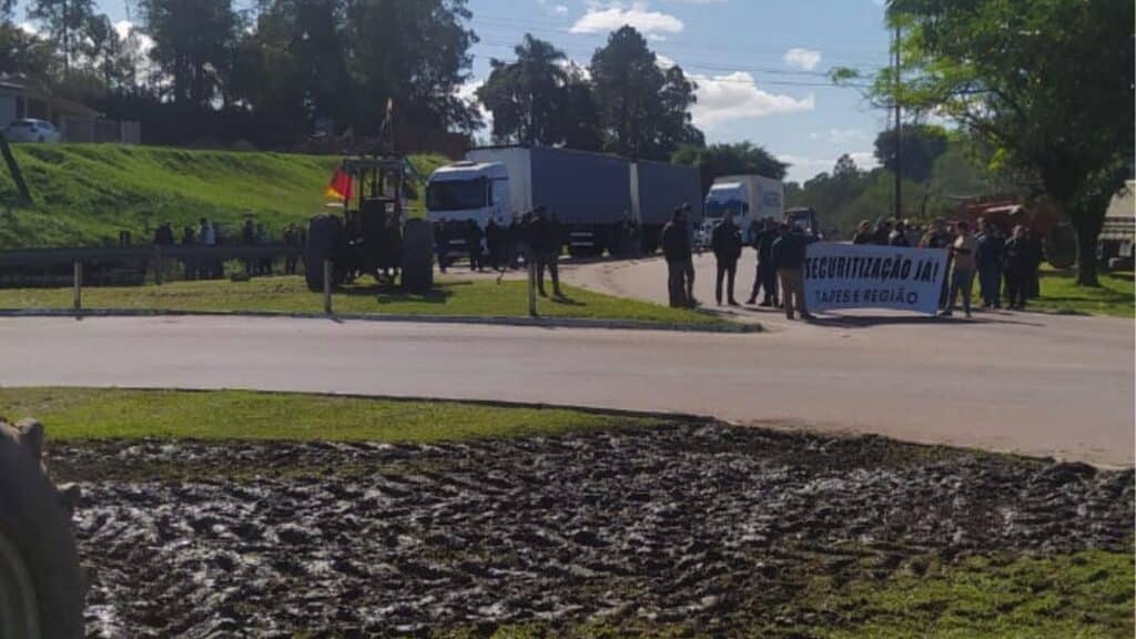 Produtores rurais da região protestam por renegociação