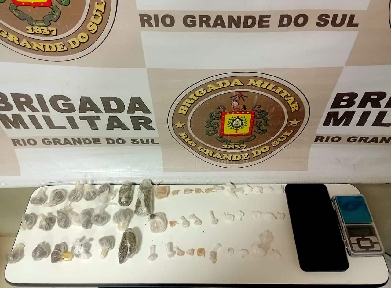 Jovem é preso por tráfico de drogas em Camaquã