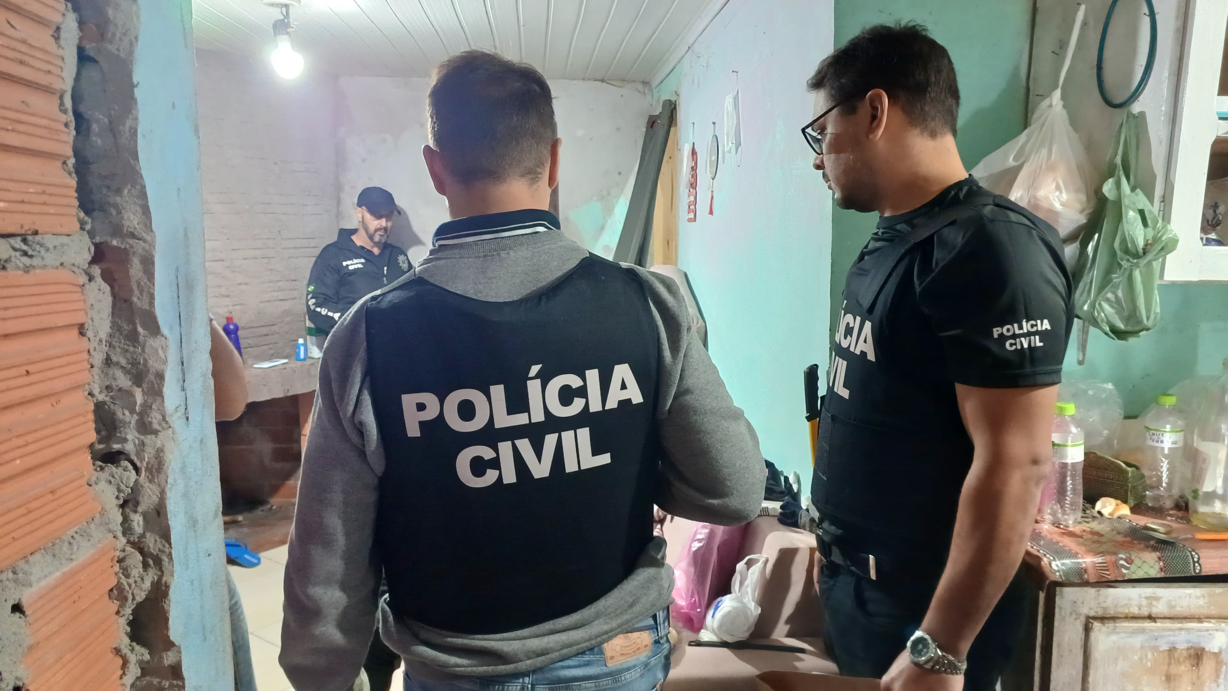 Polícia prende 20 pessoas em operação contra tráfico de drogas na Fronteira Oeste
