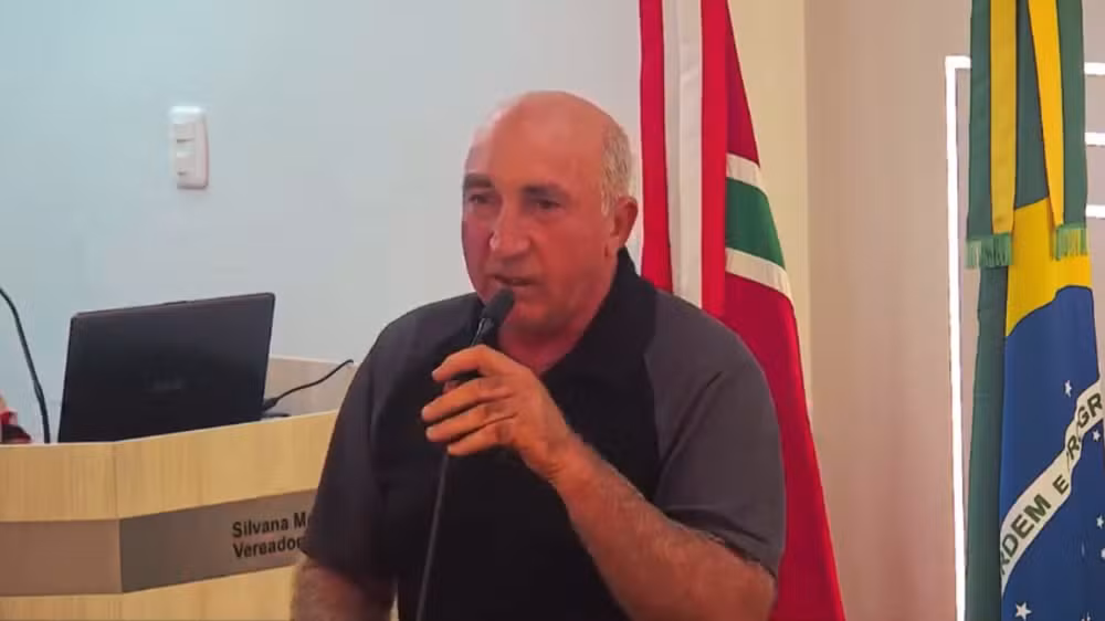 Vereador é denunciado por declaração homofóbica contra Eduardo Leite