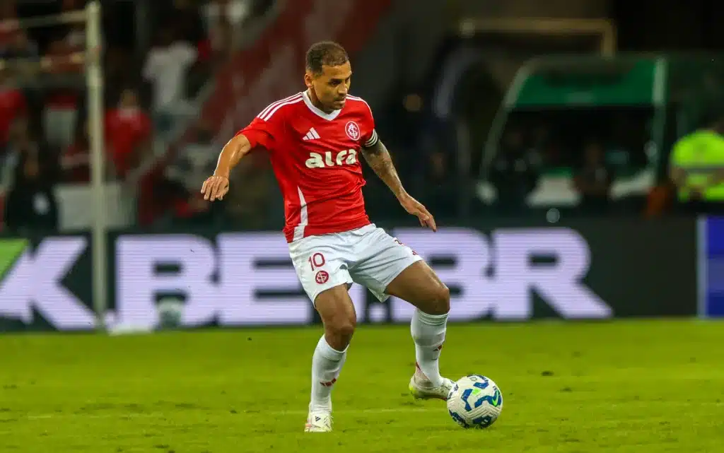 Seleção Brasileira: Alan Patrick na lista prévia de 50 atletas