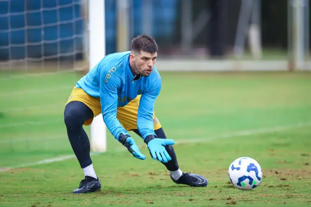 Grêmio intensifica busca por goleiro em meio a incertezas