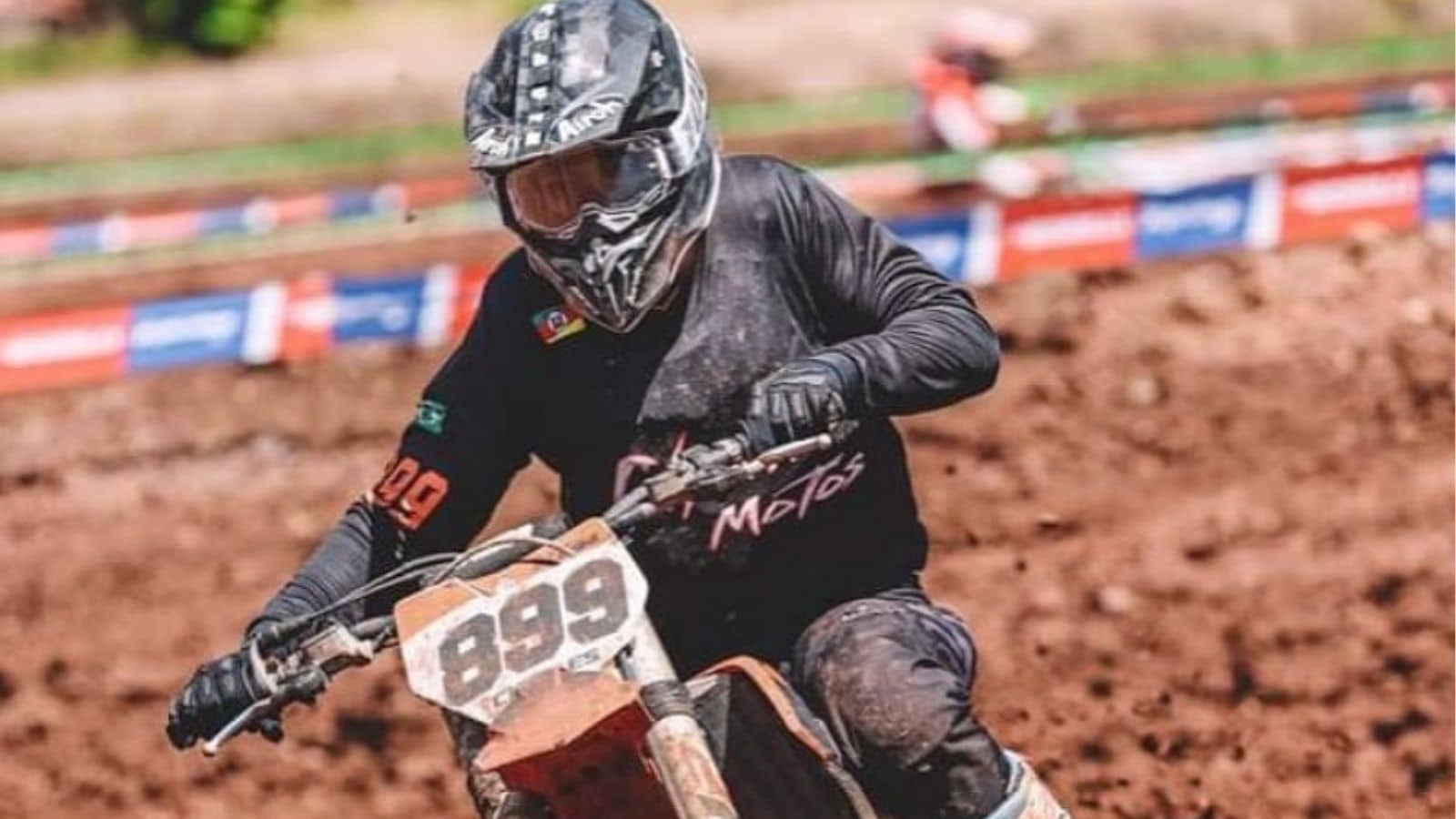 Piloto de Camaquã sofre acidente em competição de motocross
