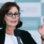 Alexandre de Moraes decreta prisão de Carla Zambelli