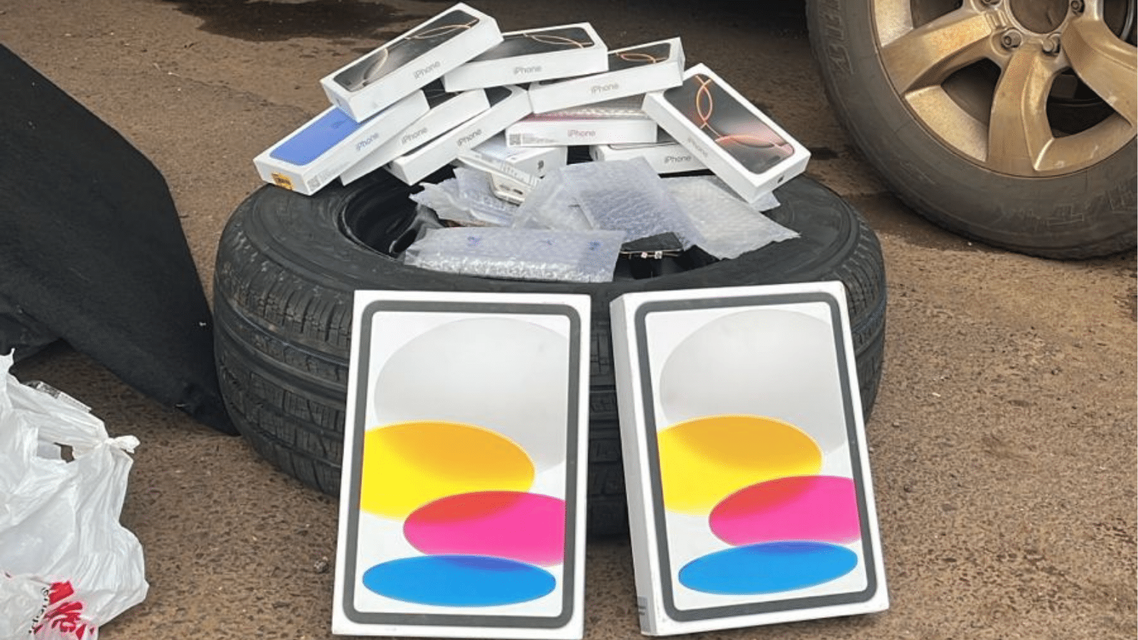 PRF flagra homem transportando celulares escondidos em estepe
