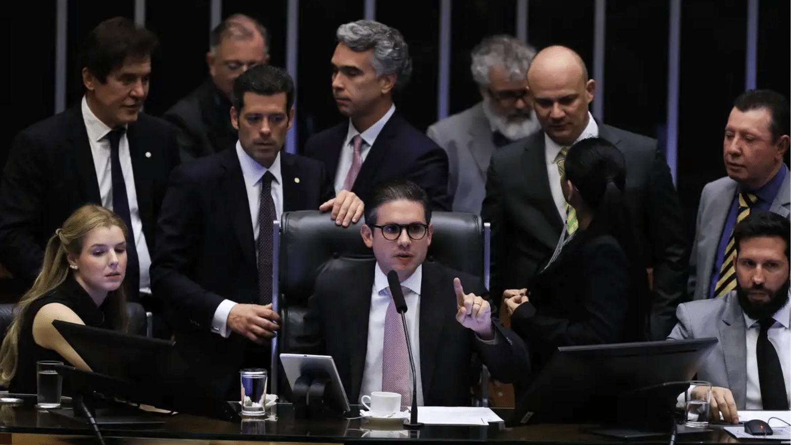 Câmara aprova urgência para proposta que reduz benefícios fiscais