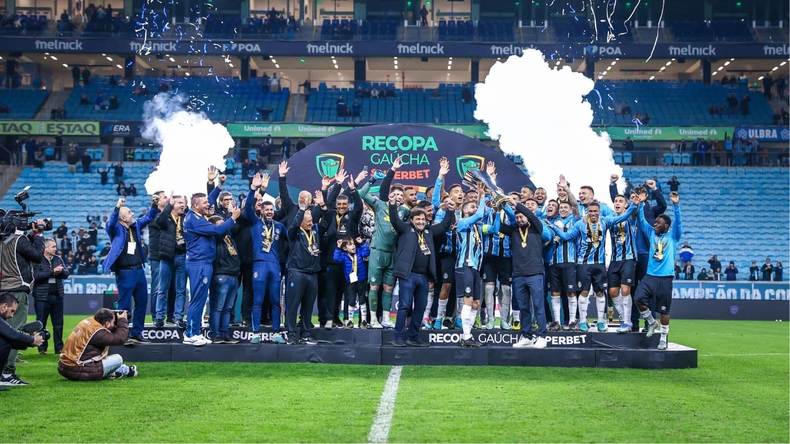 Mano Menezes avalia evolução do Grêmio na conquista do título