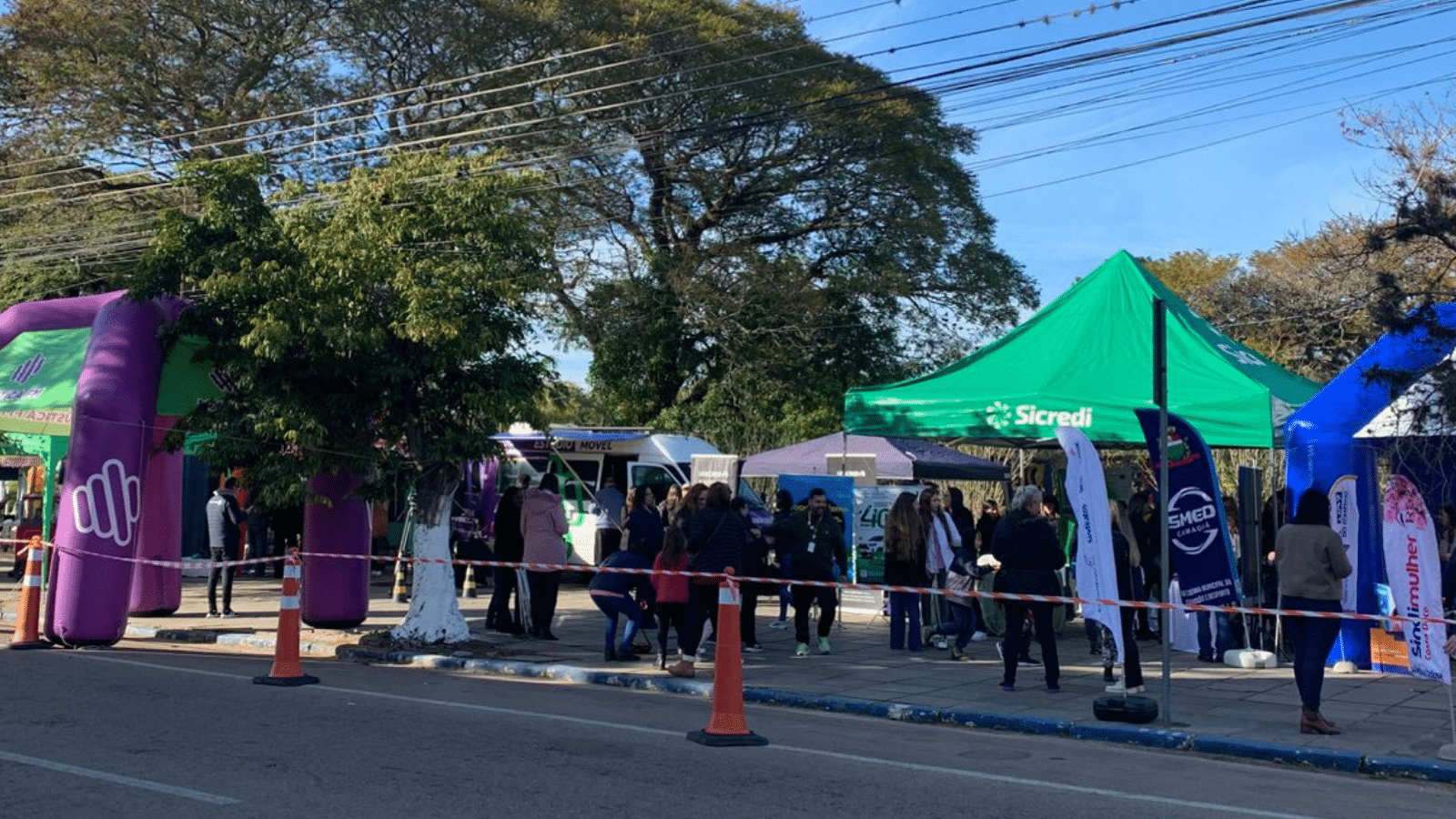 Cooperativas de Camaquã realizam Dia de Cooperar na Praça Zeca Netto