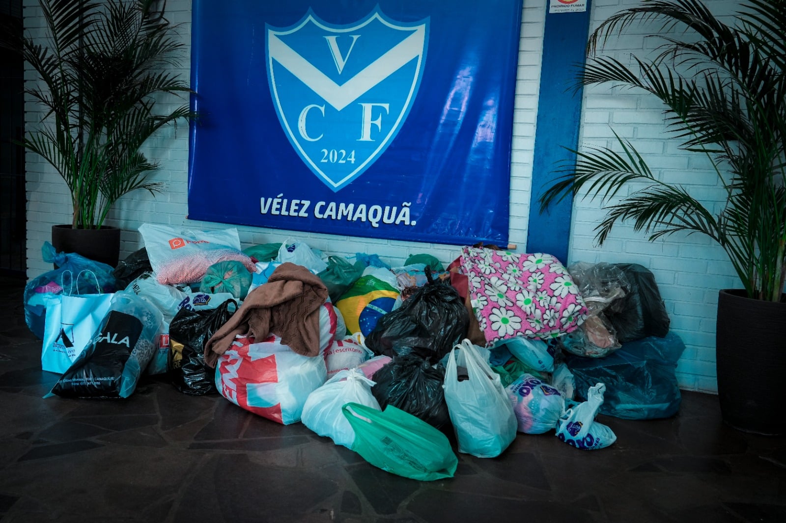 iniciativa permitiu que torcedores contribuíssem com roupas de inverno em bom estado, recebendo em troca descontos no valor do ingresso