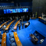 Senado aprova isenção de IR para quem ganha até dois salários-mínimos