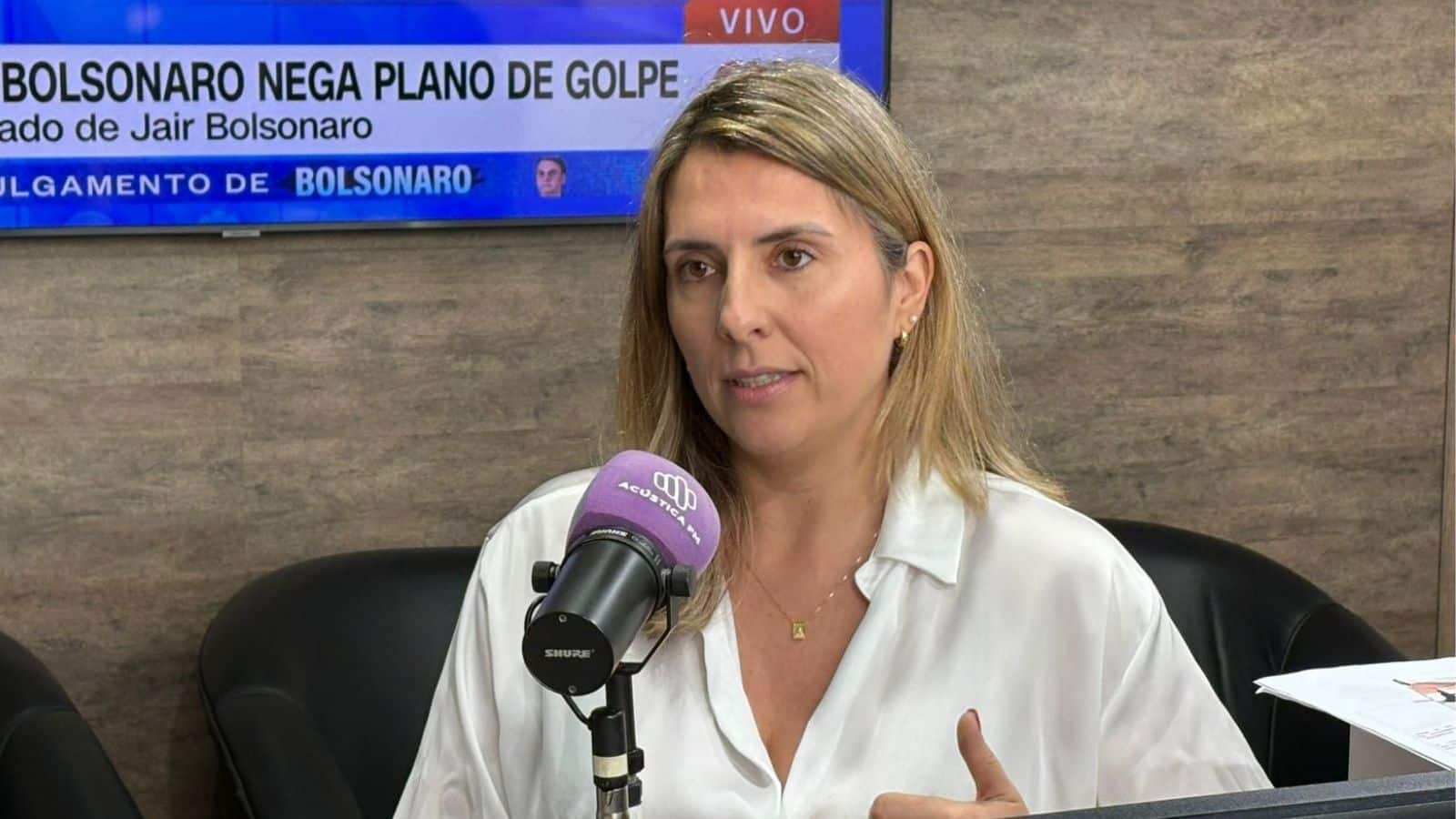 Advogada questiona estrutura municipal para abertura do comércio aos domingos. Foto: Alice Campos/Rádio Acústica FM.