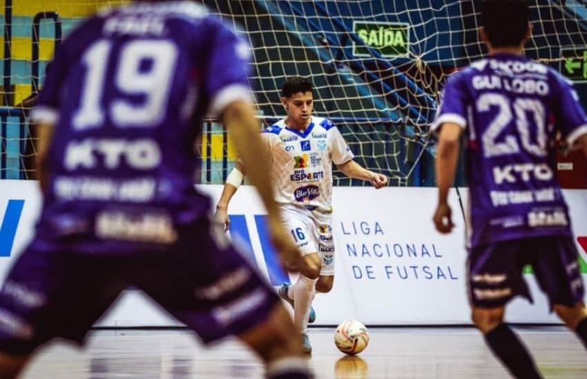 Foz Cataratas Goleia Vélez Camaquã na LNF 2025