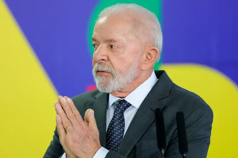 Lula chama traficantes de "vítimas" e gera crise no governo