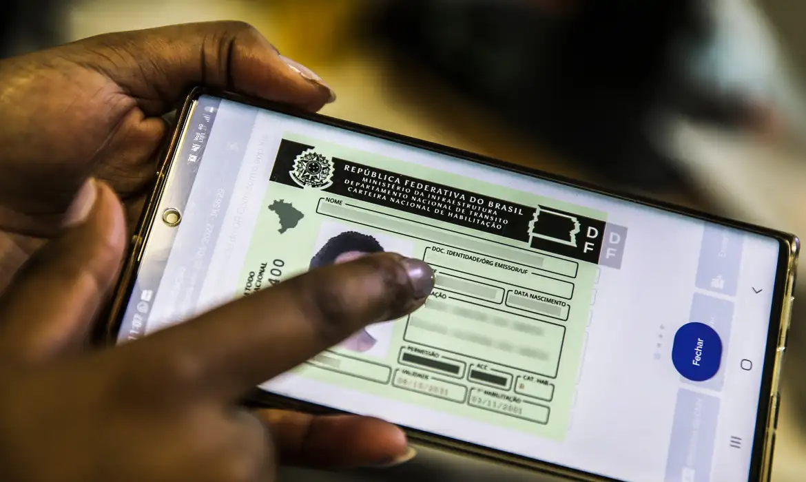 O que você acha? Começa consulta sobre fim da exigência de autoescola para CNH