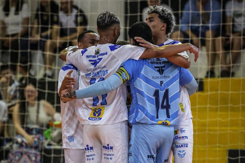 Vélez Camaquã goleia e define adversário no Mata-Mata do Gauchão