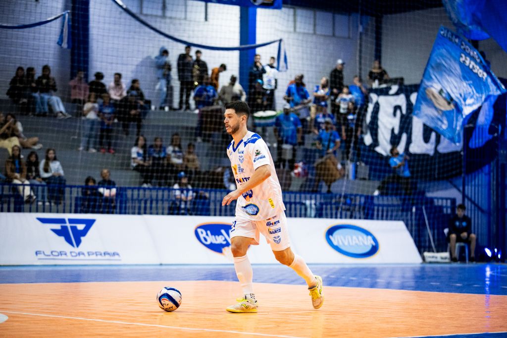 Vélez Camaquã goleia e garante vaga nas quartas da série B do futsal gaúcho