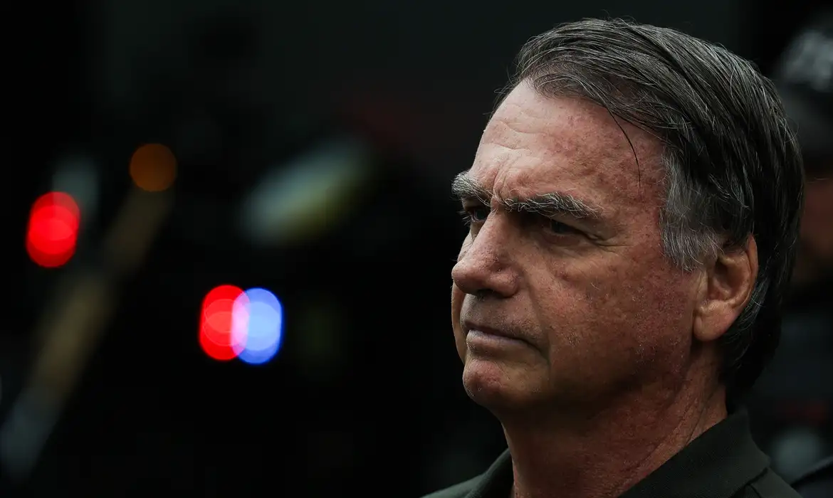 Bolsonaro é preso em Brasília pela Polícia Federal