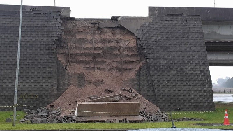 BR-116: muro de viaduto desaba e causa bloqueio