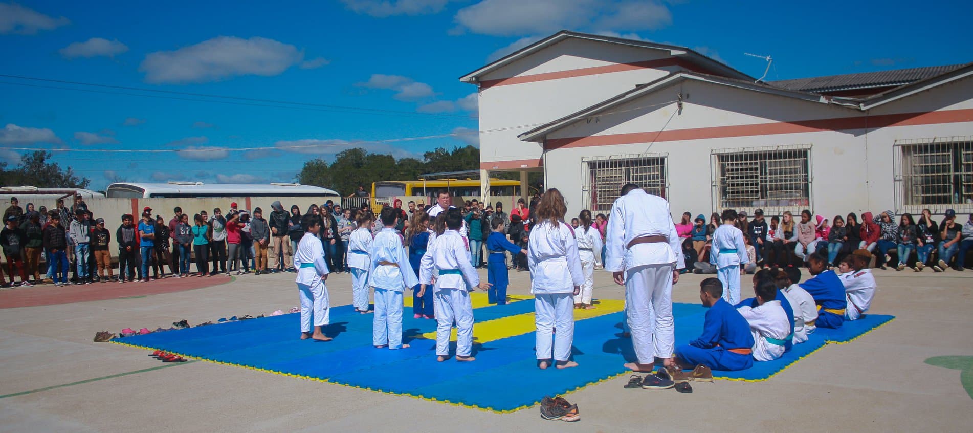 Judô grátis transforma vidas de crianças em Dom Feliciano