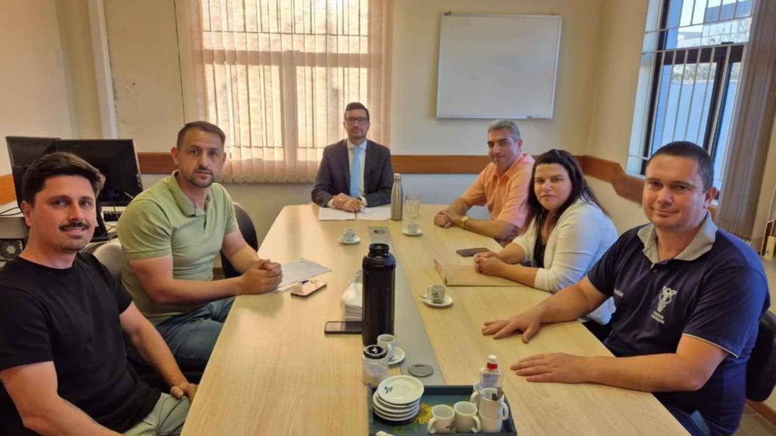 Reunião com MPRS aponta falta de manutenção da ERS-350 e risco de acidentes entre Camaquã e Arambaré. Foto: Divulgação/MPRS.