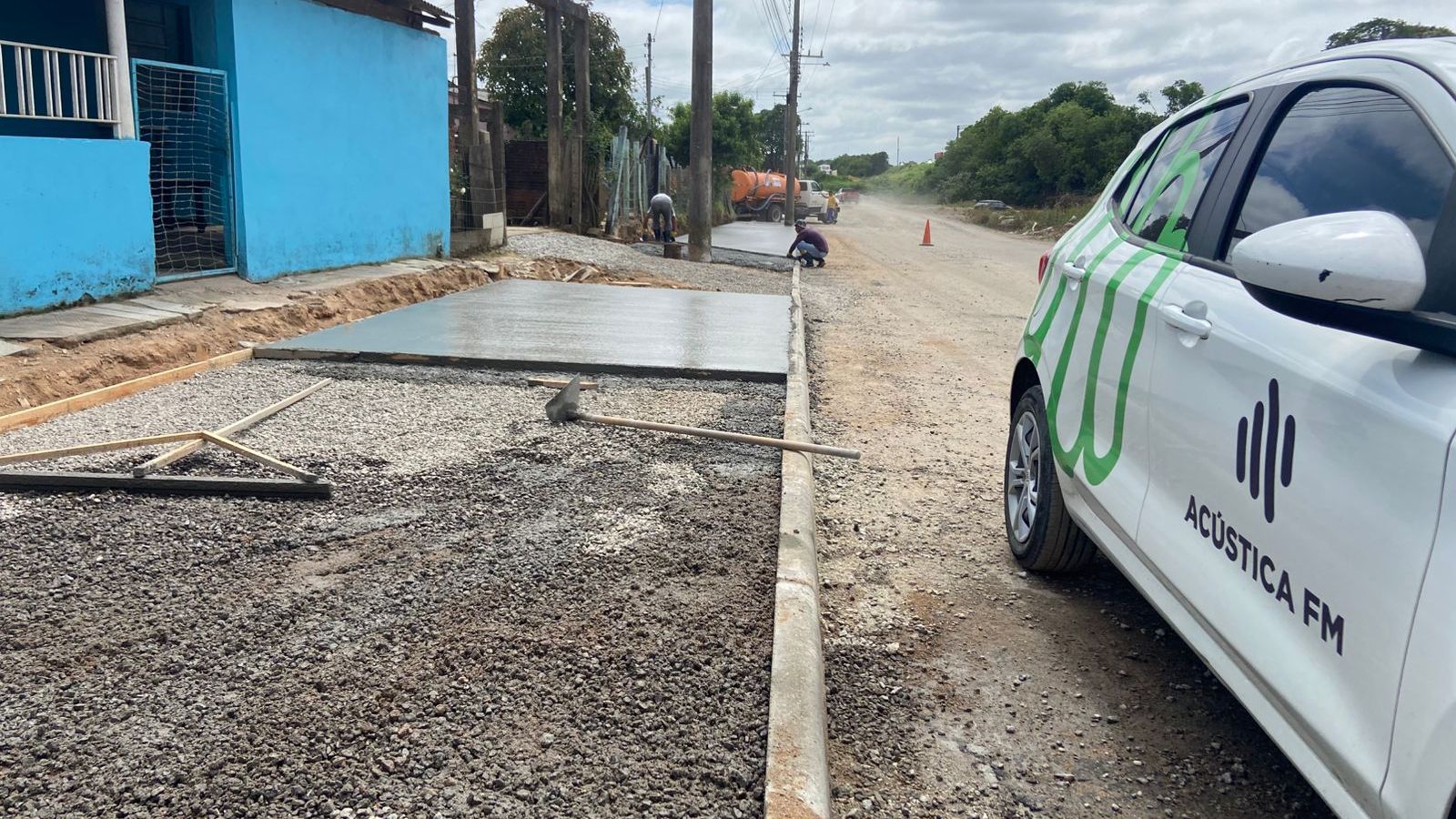 Rua do bairro Getúlio Vargas começa a receber calçadas