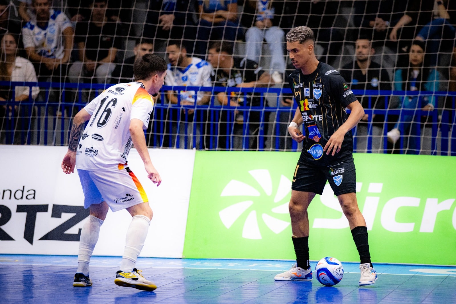 Vélez Camaquã luta garante empate e define tudo fora de casa