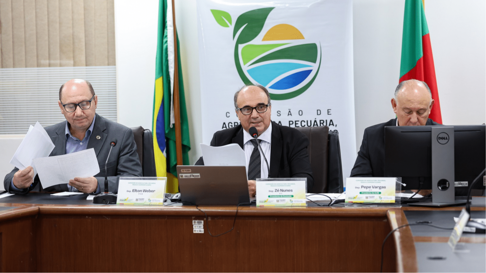Comissão de Agricultura protocola projeto que restringe herbicidas hormonais no RS. Foto: Lucas Kloss / ALRS.