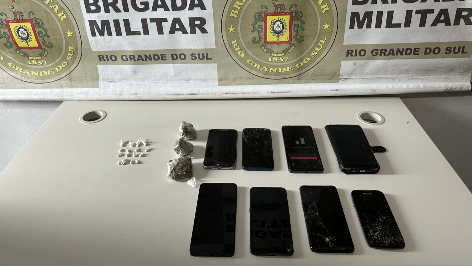 Brigada Militar prende três suspeitos por tráfico de drogas em Canguçu