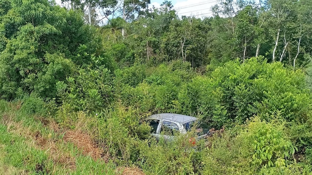 BR-116: carro sai da pista e mobiliza bombeiros em Tapes