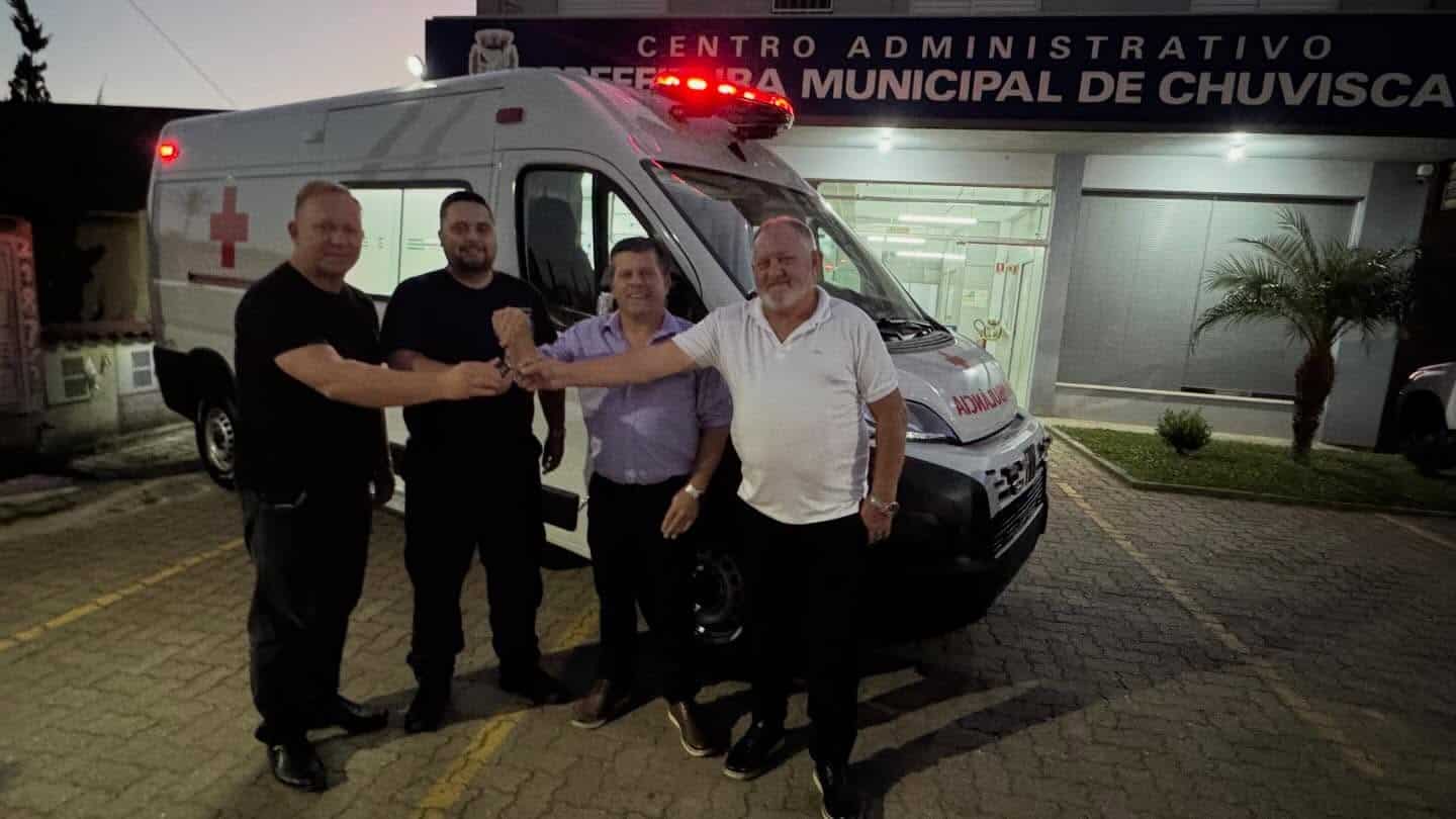Após dez anos, Chuvisca recebe uma nova ambulância